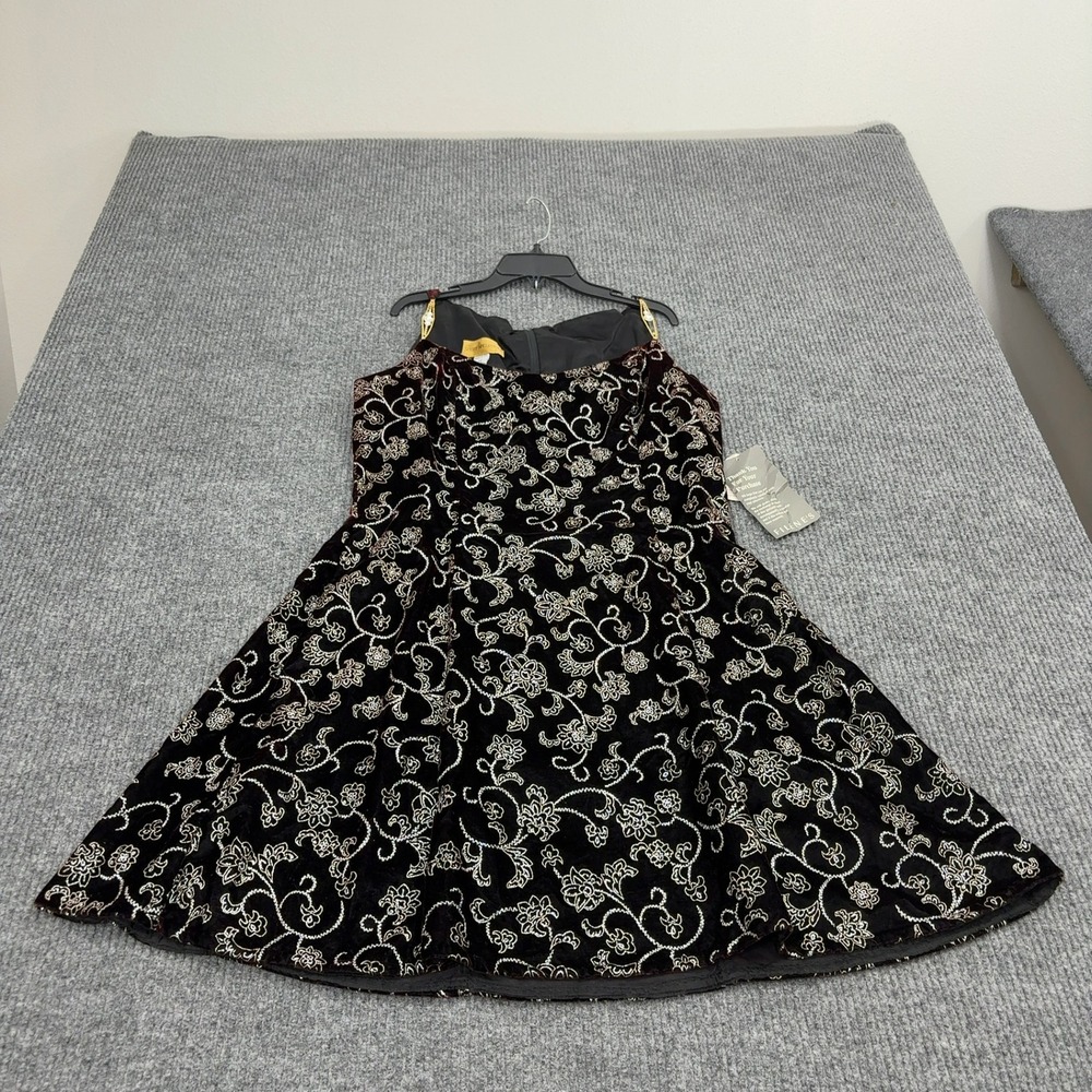 Vintage Scott McClintock Dress Womens 14 Burgundy Velvet Floral Embroidered Goth